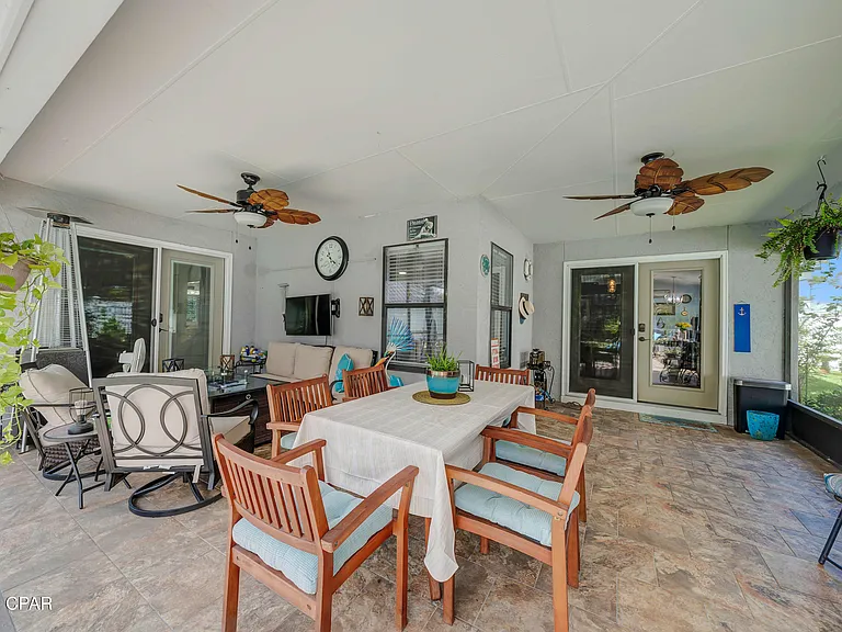 625 Amberjack Dr — Photo 45