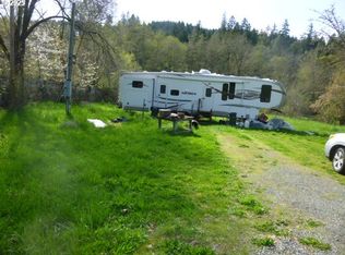 765 Tunnel Rd, Glendale, OR 97442