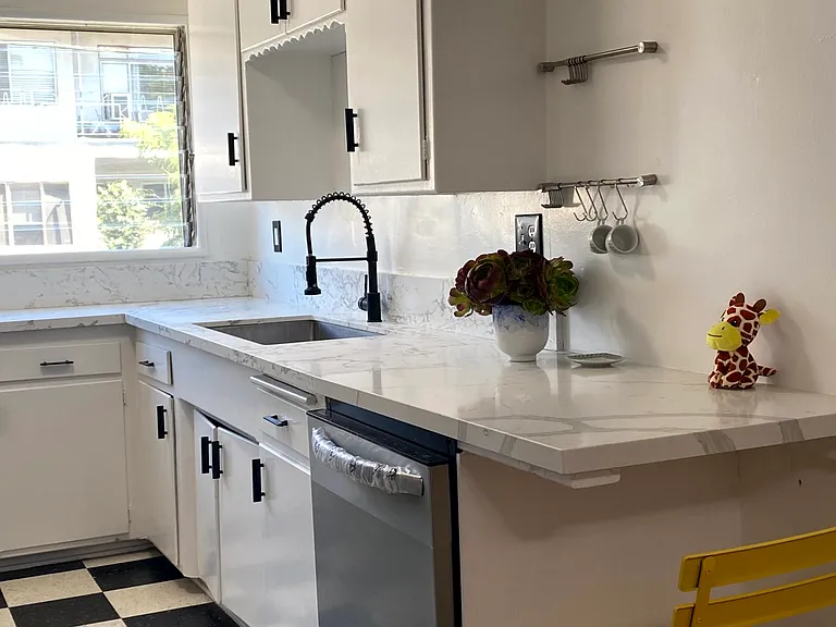 1169 N Curson Ave #7 — Photo 9