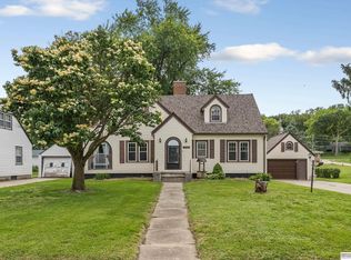516 N 13th St, Tekamah, NE 68061
