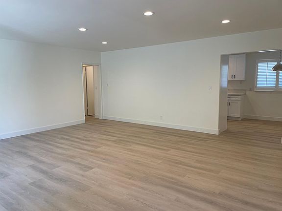 3rd image of 12174 W Sunset Blvd