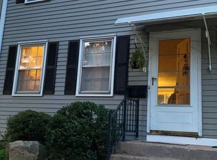 19 Gayfeather Ln, Glastonbury, CT 06033