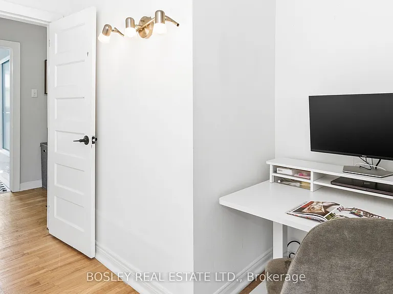 58 Valhalla Blvd — Photo 16