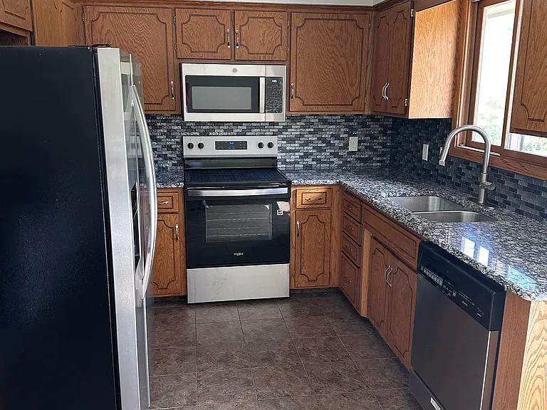 1101 Jim Brown Pkwy — Photo 2