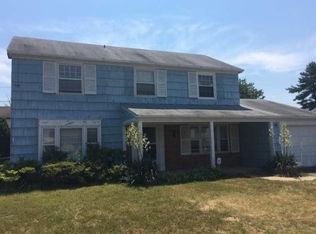 42 Spiralwood Ln, Willingboro, NJ 08046