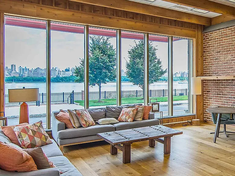 The View at Edgewater — Photo 16