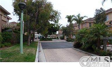 1st image of 334 Harbor Walk Cir