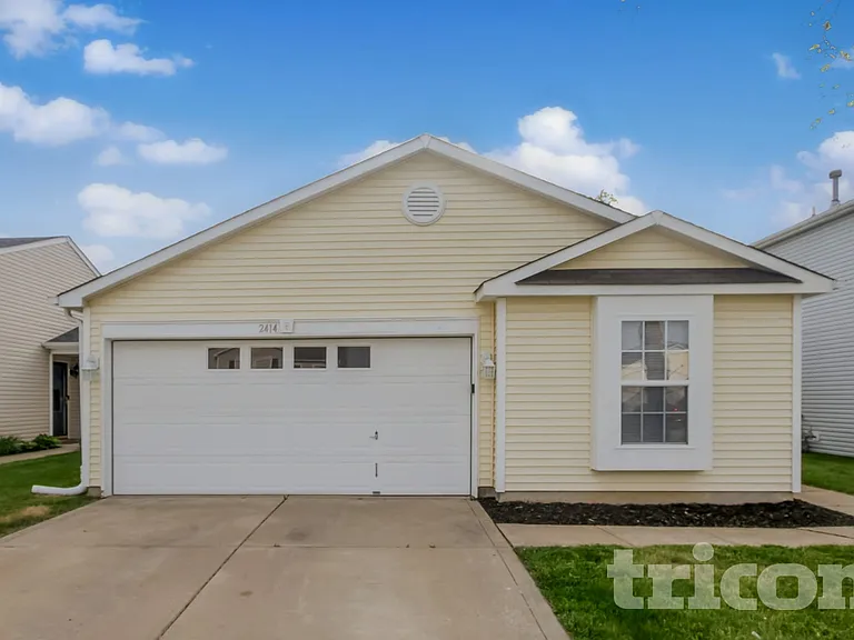 2414 Summerwood Ln — Photo 1