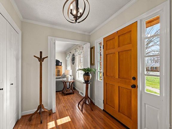 5th image of 1059 Farfields Dr