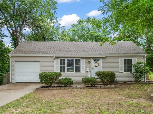 5636 Melrose Ln, Shawnee, KS 66203