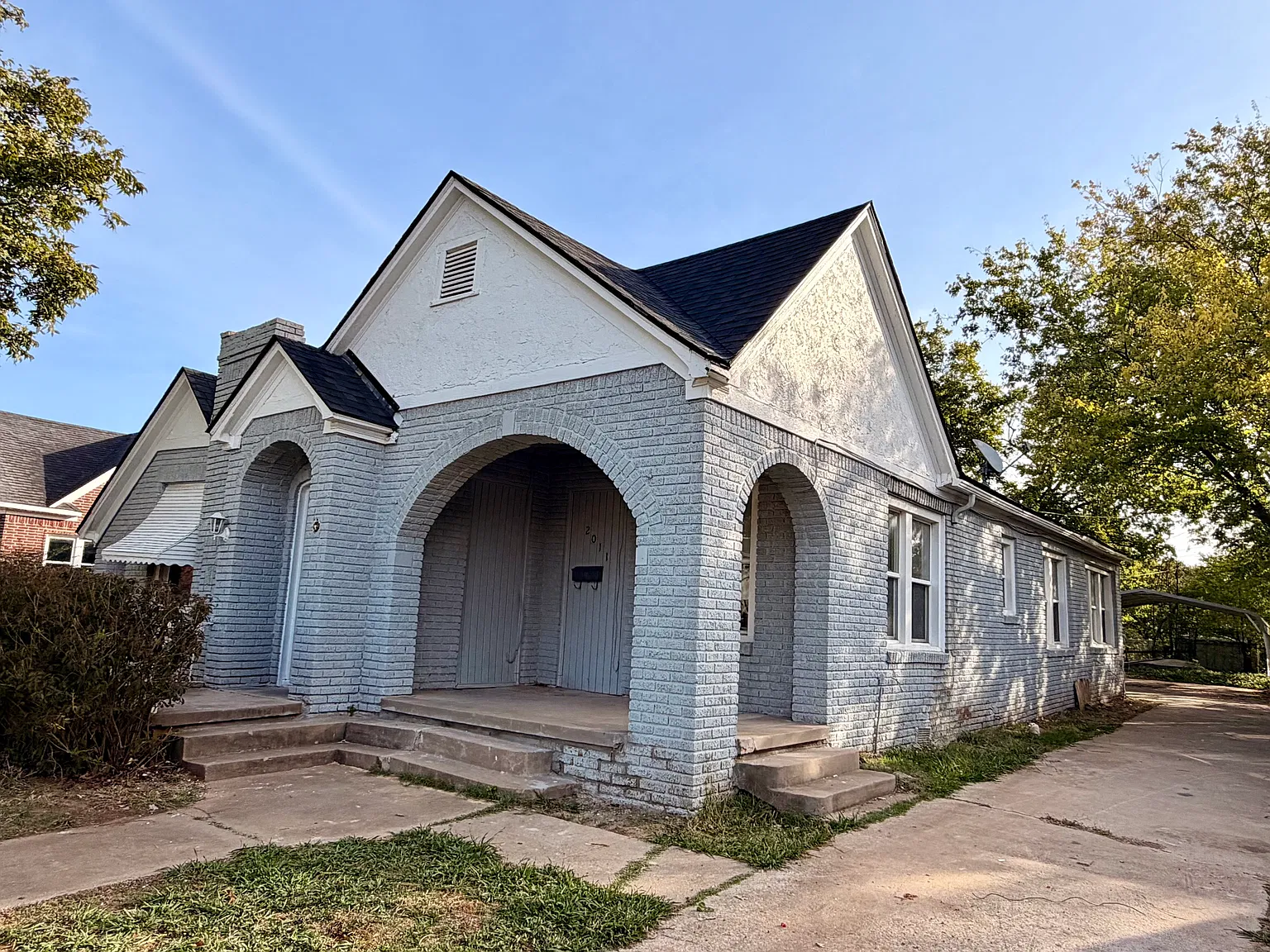 3 bed, 1300 sqft, $1,100 — Photo 2