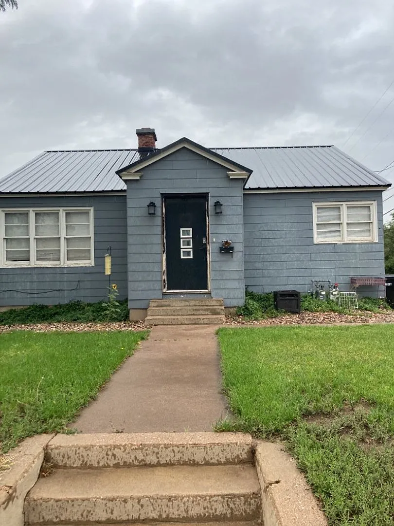 466 W 200 N A-B — Photo 1