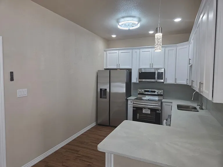 219 Princeton Ave — Photo 6