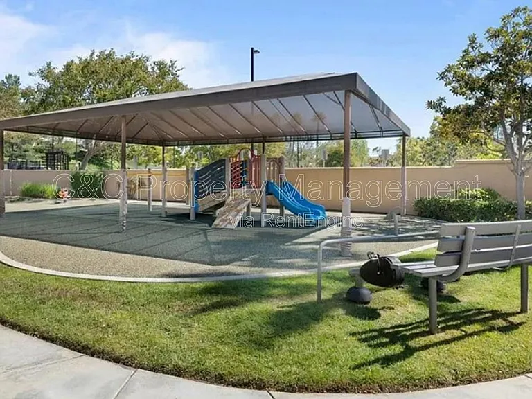 30934 Crystalaire Dr — Photo 29