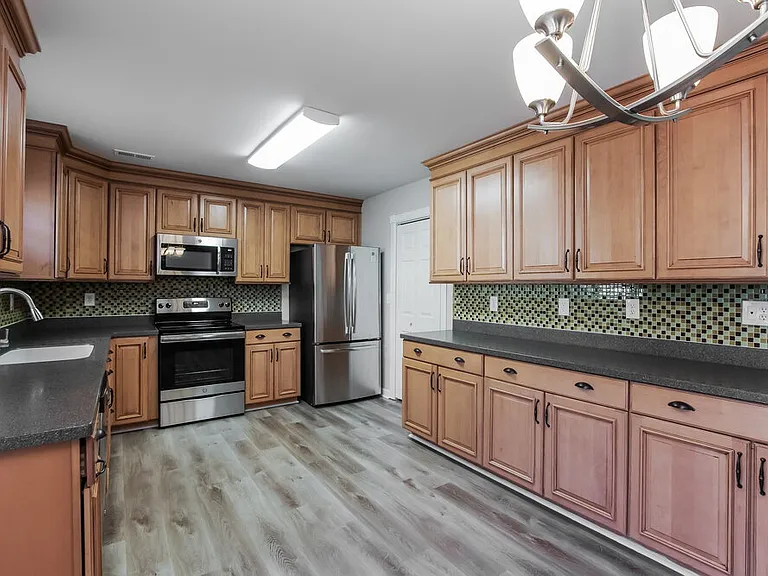 15823 Circlegreen Dr — Photo 10