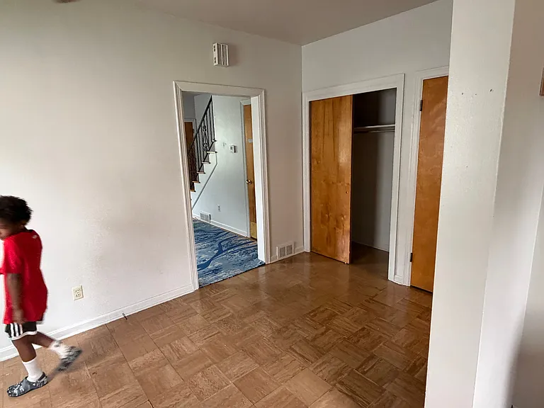 W Ridge Ave — Photo 10