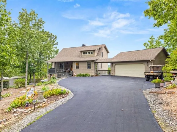 401 Starmont Trl, Clarkesville, GA 30523