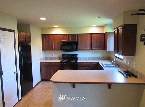 5th image of 17603 79th Avenue Ct E #2