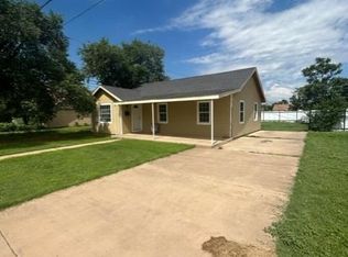 1108 Portland St, Plainview, TX 79072