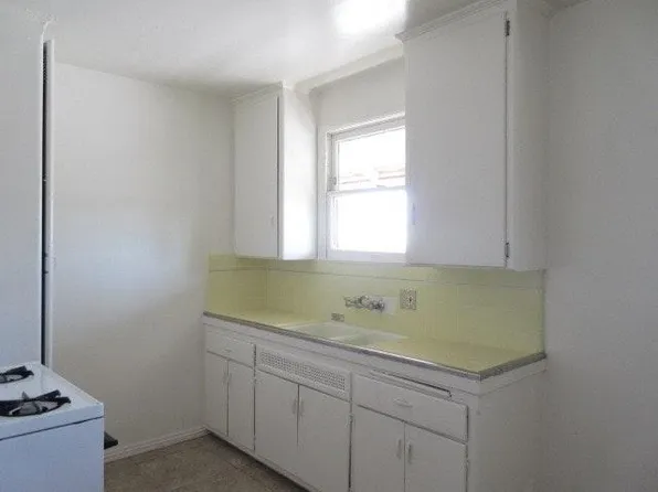 1410 N Kenmore Ave APT 6, Los Angeles, CA 90027
