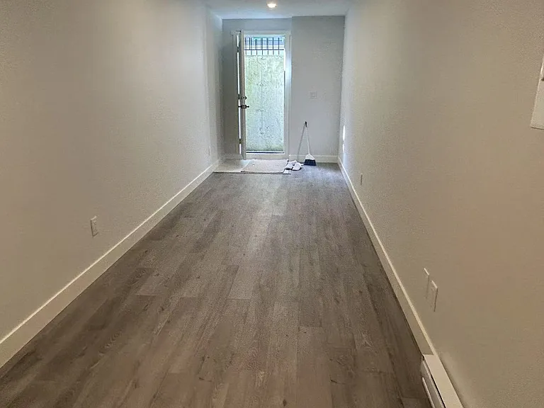 16578 21st Ave #BASEMENT — Photo 7