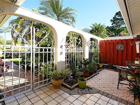 5th image of 5270 Villa Majorca Ct #23