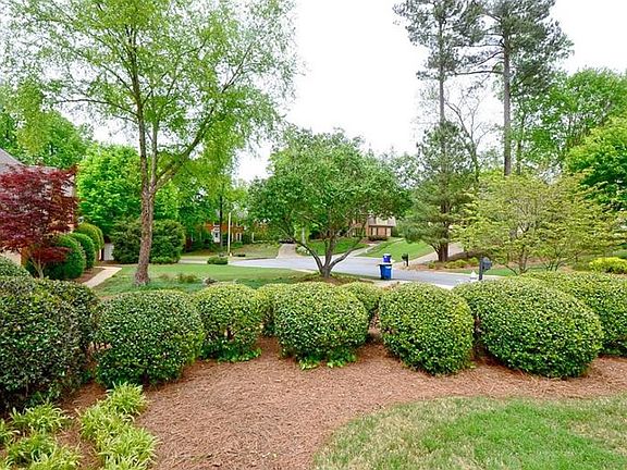 3rd image of 4069 Penhurst Dr