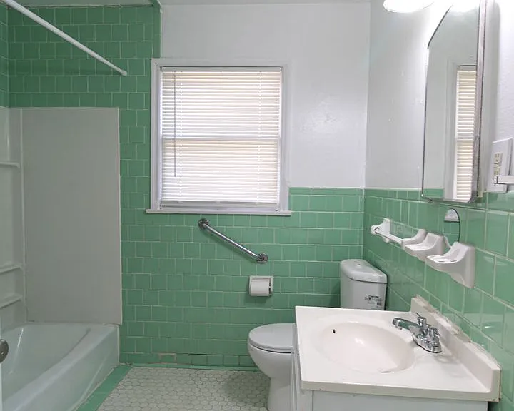 306 Overhill Dr — Photo 12