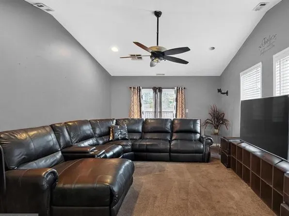 (undisclosed Address), Suitland, MD 20746