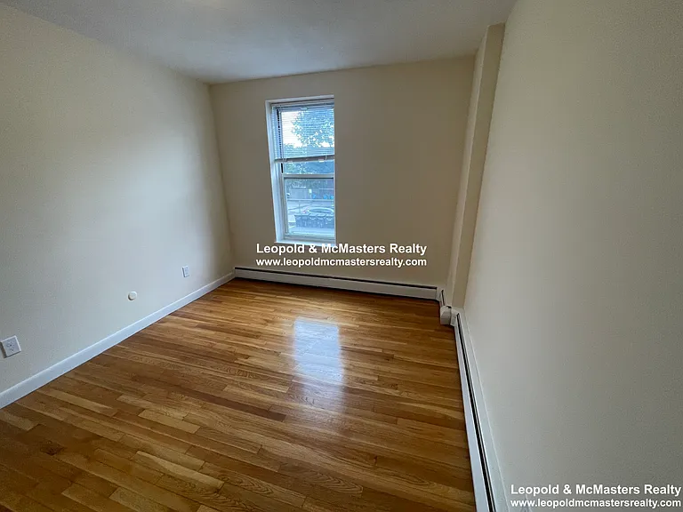 North Beacon St Brighton Apartments — Photo 34