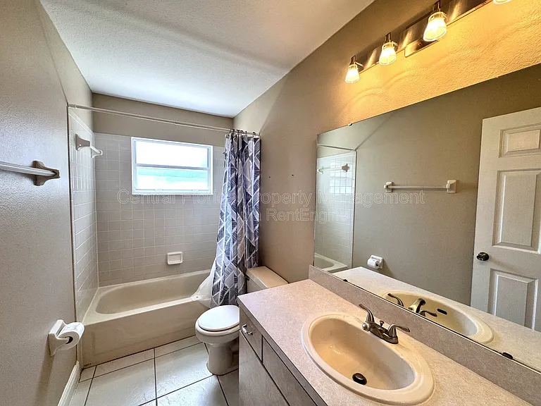 820 Briargrove Ave — Photo 15