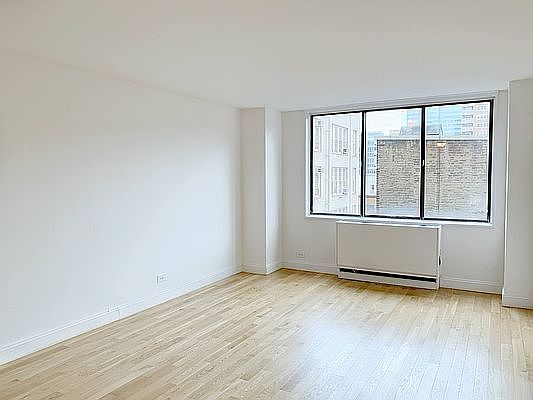 1st image of 200 E 33rd St APT 4B