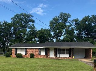 609 Waters Dr, Vidalia, GA 30474