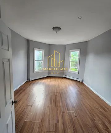 5th image of 148 Chadwick Ave #33