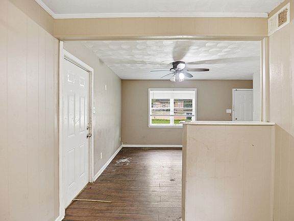 5th image of 506 E Shelby Dr