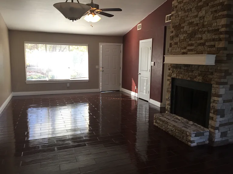 2847 Indian Creek Blvd — Photo 3