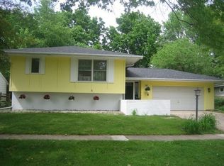 802 Scovill St, Urbana, IL
