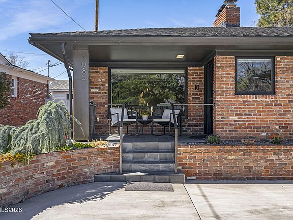 4th image of 1085 Sharon Way