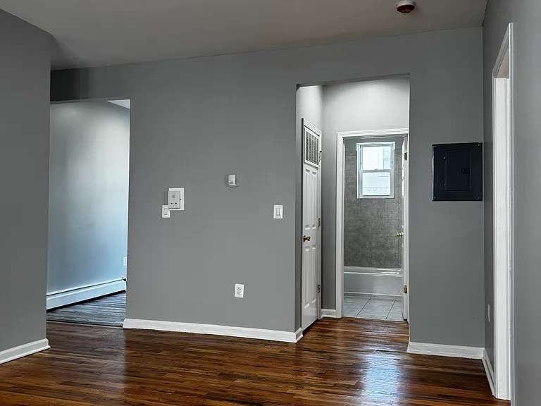 132-136 Elm Ave #6 — Photo 6