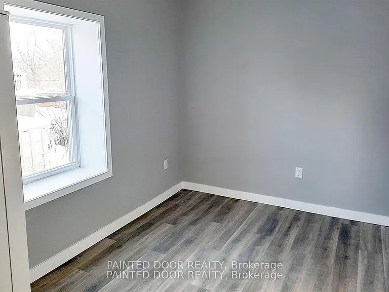 109 Albert St S #MAIN — Photo 5