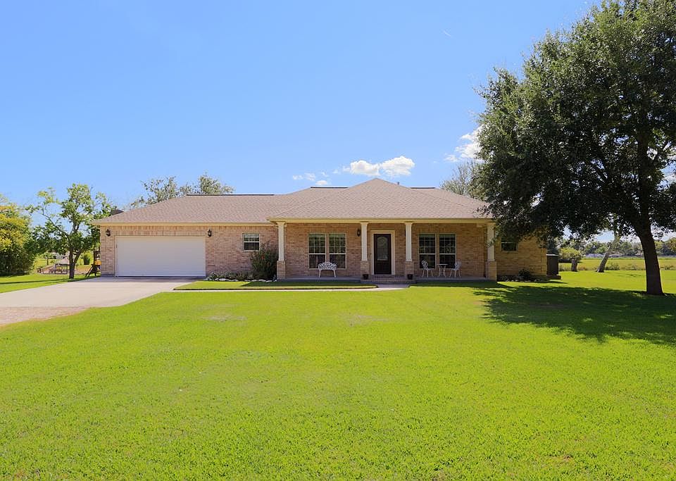 1st image of 8151 Meadowbrook Dr