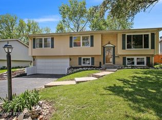 3803 Holly Ln, Rolling Meadows, IL 60008