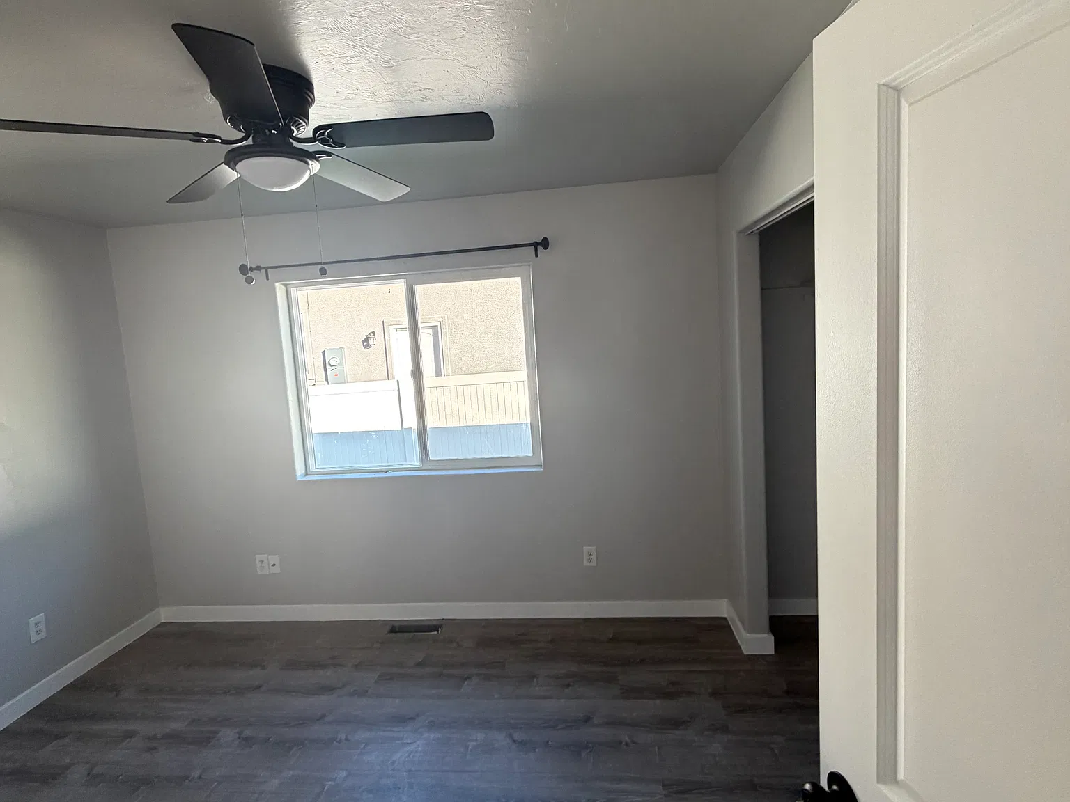 4 bed, 1874 sqft, $2,700 — Photo 2