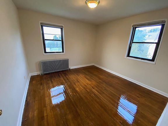 3rd image of 1000 Otis St NE APT 12