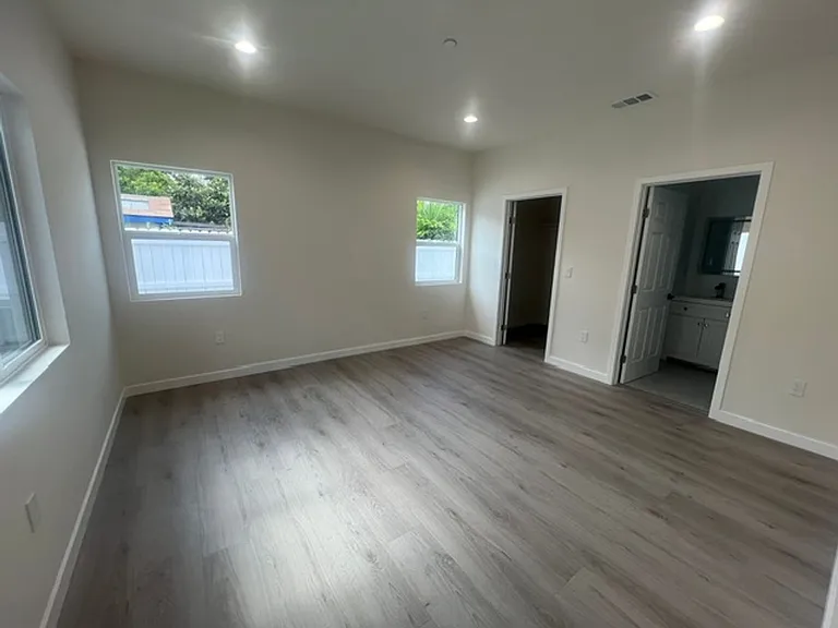 7317 -7321 Garden Grove Avenue — Photo 121