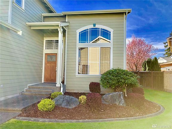 2nd image of 6805 83rd Street Ct E