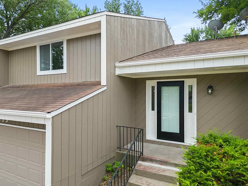 3 bed, 1581 sqft, $2,595 — Photo 1