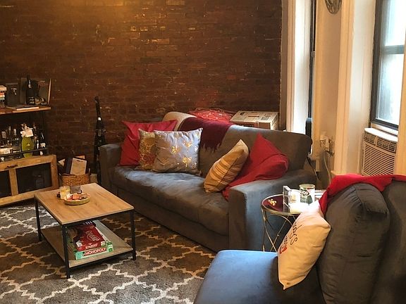 5th image of 383 S 3rd St #23
