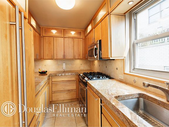 4th image of 69 5th Ave APT 18E