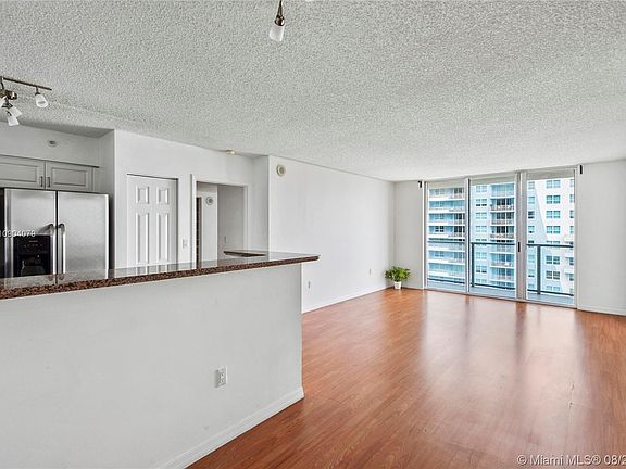 5th image of 1155 Brickell Bay Dr APT 2008